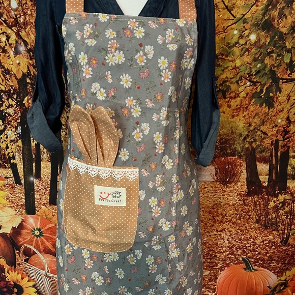 Aprons - Picture 6 of 8